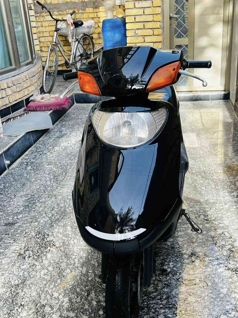 السلام عليكم
دراجه سبيسي ياباني للبيع
دراجه نضيفه وحلوه وخير من الله 
المكينه تجفيت رايمر اصلي 
المكان كوت شارع الزهراء 
باقي التفاصل ع خاص الشراي بيك خيرر وتدلل
الهاتف//*********** 
السعرر ((550))
