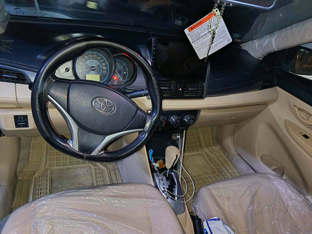 یارس 2014 مەکینەگەورە تۆماتیک
سەنەوی نویێە بەناو خۆمە 
چوارپارچە و دوو پەڵەی بۆیاغە بەبێ ناوگرتن 
تایەو پاتری نوێیە یەک دینار مەسرف نیە
لەهەولێرم *********** أربيل, العراق
