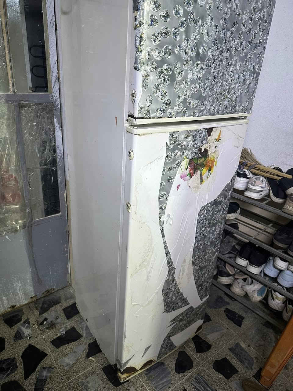 ثلاجه للبيع تجميد فول  ب 50 الف بس الكشر تعبان ***********عنوان حي البكر
