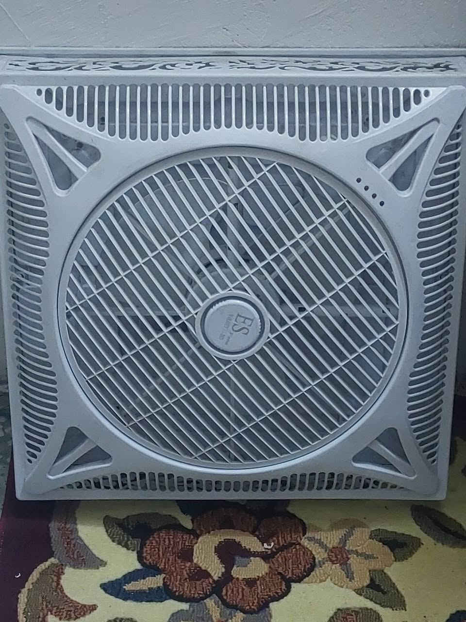 السلام عليكم 
مروحه سقفيه للبيع السعر ٥٠ الف جديده استعمال قليل 
*********** شهداء البياع
