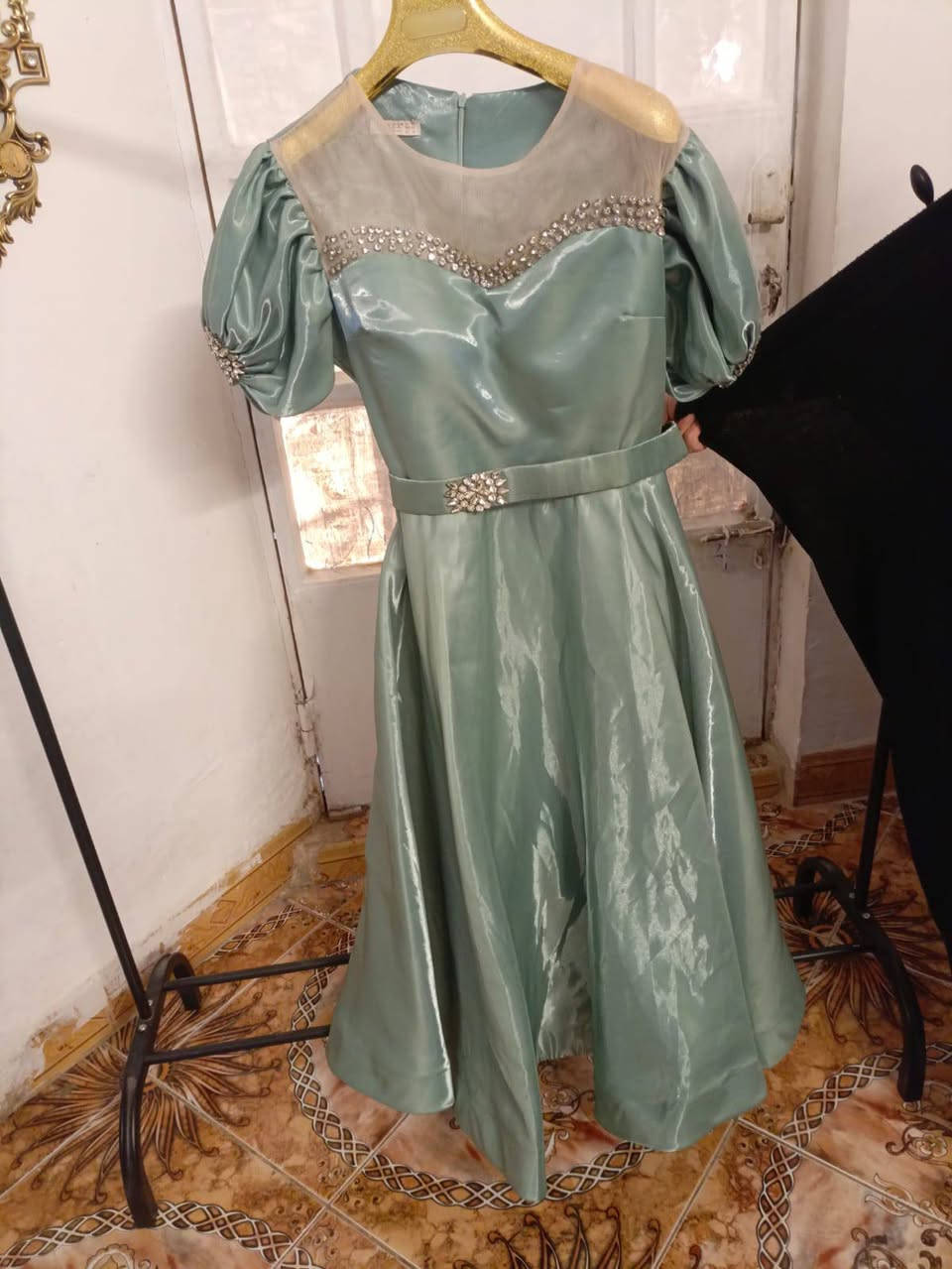 فساتين ملبوسه مره وحده فقط ساعتين فضي ثقيل جدا شيك يدوي ١٥٠ الف وبي مجال ثاني ستن يجنن ستن مالته اريده ٨٠ الف وبي مجال قليل عنوان بغداد توصيل متوفر


**إذا كنت صاحب هذا الإعلان وتريد حذفه لأي سبب، رجاءا أرسل رسالة إلى الدعم الفني**