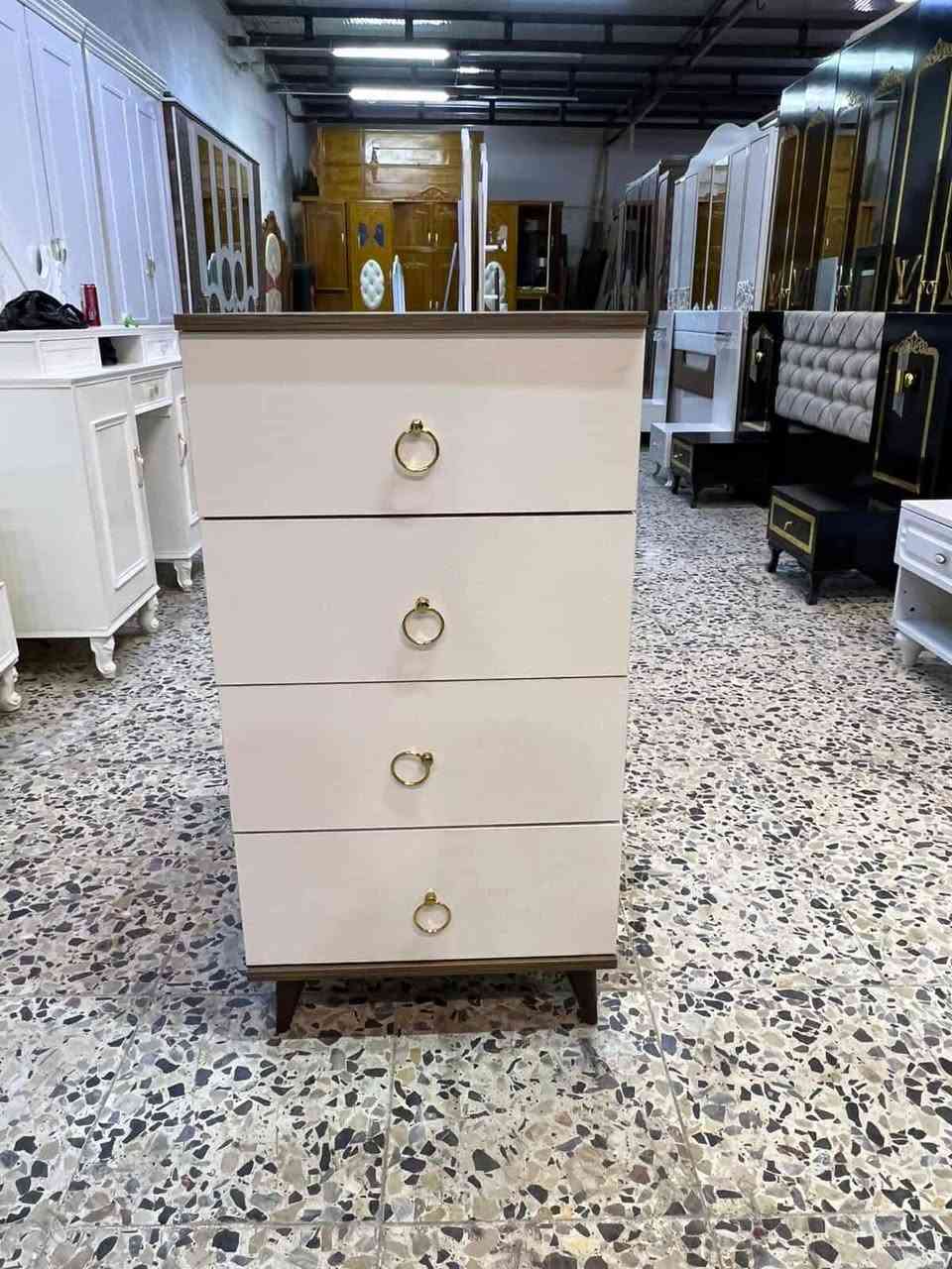 غرفه تركيه مستخدمه 9قطع نظافته 90/💯نظام ابواب برغي جوي حديد قماش وتر بروف اصلي السرير مخزن جك شازلون مخزن السعر 700وبيه مجال مع شد ونقل داخل بغداد مجانا

#متابعين


**إذا كنت صاحب هذا الإعلان وتريد حذفه لأي سبب، رجاءا أرسل رسالة إلى الدعم الفني**