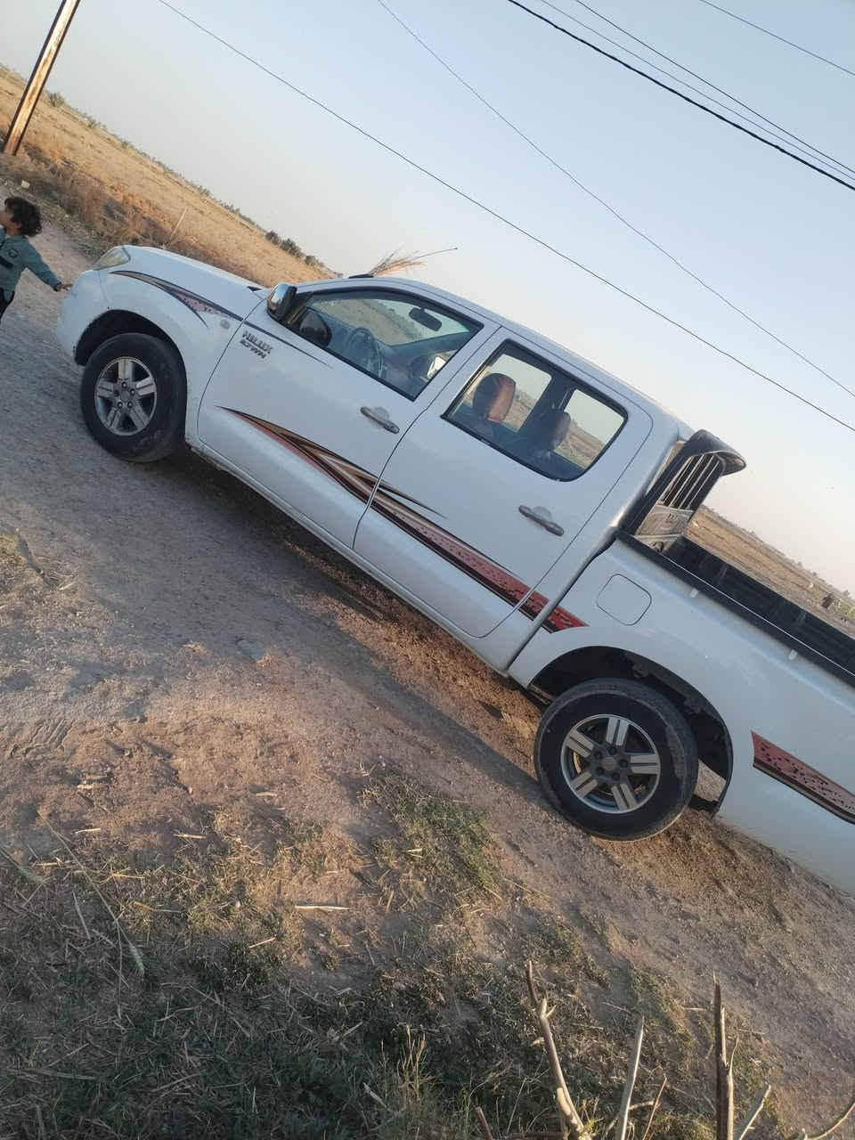 موديل 9.... السونار 👇
رقم واسط
مكان السياره بغداد اليوسفيه
رقم صاحب السيارة ***********

السعر  ١٣٧
