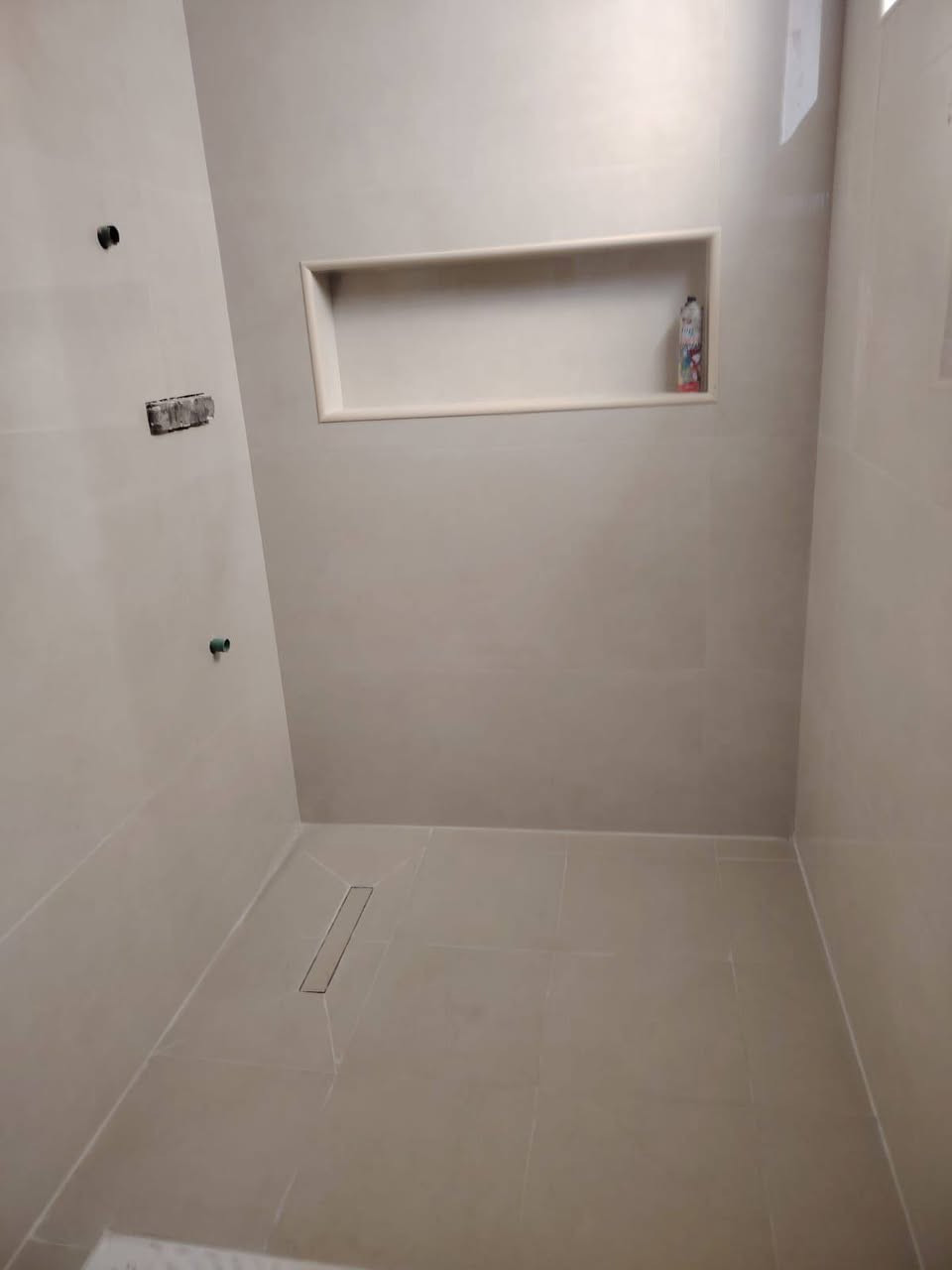 #نحن على استعداد تام لأعمال السيراميك والبورسلين الارضيات والجدران بأفضل الطرق مع الانضمة الهندسيه شكرآ لثقتكم#بورسلين #سيراميك#مرمر#بايات درج فر عادي #***********بغداد 🏤علا مدار 24 ساعه نهتم بادق التفاصيل والمواعيد والالتزام بالعمل  ضمان العمل
