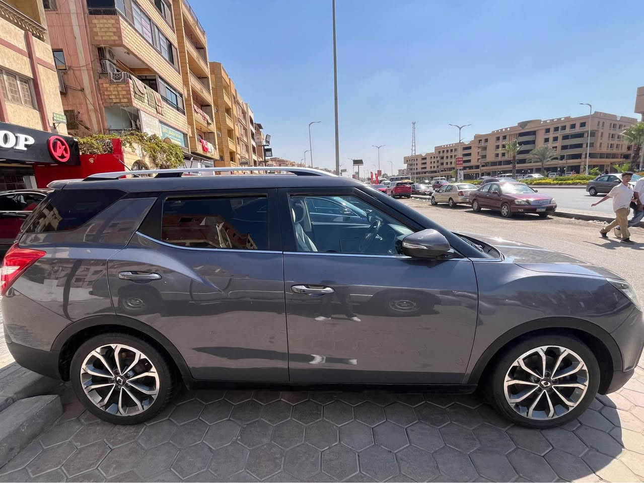 🚗 للبيع | سانج يونج تيفولي (SsangYong Tivoli)

🔹 موديل: 2019
🔹 العداد: 150,000 كم
🔹 اللون: فيراني
🔹 ناقل الحركة: أوتوماتيك
🔹 حالة السيارة: فبريكا بالكامل داخل وخارج

✅ السيارة بحالة ممتازة جدًا ولا تحتاج أي مصاريف
✅ صيانة دورية ومنتظمة
✅ جنوط سبور أصلية
✅ حساسات ركن
✅ زجاج ومرايات كهرباء
✅ تكييف ممتاز
✅ فرش بحالة ممتازة
✅ كاوتش وبطارية بحالة جيدة
✅ ثبات عالي وقيادة مريحة

السيارة فبريكا بالكامل، استعمال راقٍ جدًا، والمعاينة خير دليل.

💰 السعر المطلوب: ………. جنيه (قابل للتفاوض)

📍 المعاينة: 6 أكتوبر

📞 للاستعلام والتواصل:
0️⃣1️⃣1️⃣1️⃣2️⃣2️⃣2️⃣9️⃣7️⃣8️⃣0️⃣ السادس من اكتوبر, الجيزة


**إذا كنت صاحب هذا الإعلان وتريد حذفه لأي سبب، رجاءا أرسل رسالة إلى الدعم الفني**