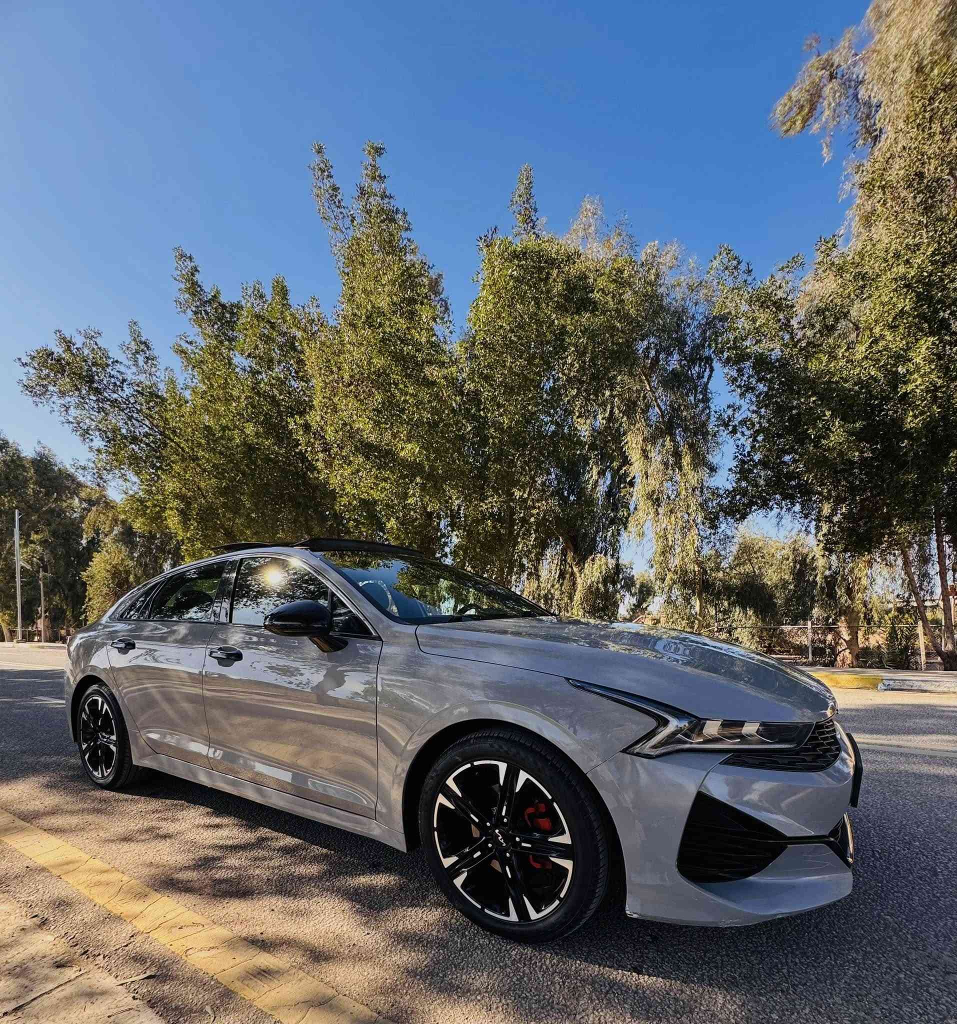 سلام عليكم
K5 GTLain

جيتي لاين موديل 2022 رقم بغداد حره

 محرك 1600 تيربو 

بنراما 

؟ تشغيل عن بعد 

؟ تبريد ثلج+ مناخين منفصل السائق والصدر 

؟ اشاره ترحيب 

؟ بانوراما 

؟ سايد بريك بصمه

؟ لايت 3 عدسات بلادي زنون LED

? بصمه ابواب وجنطه 

؟ صندوك ذكي 

؟ لد امامي لد نهاري 

؟ لد خلفي 

؟ شحن لاسلكي 

؟ كشافات ضباب لد 

؟ استرين D 

? فول تحكم استيرين 

؟ كشنات حضن 

؟ رادار امامي 

؟ رادار جانبي 

؟ رادار خلفي 

؟ تحديد مسارات 

؟ توقف ذاتي امامي 

؟ توقف ذاتي خلفي 

؟ قياده شبه ذاتيه 

؟ كامره خلفي دواره 

؟ شاشه Gps كبيره لمس ونضام ابل كار بلي وكامره خلفيه دواره 2 وضعيات تصوير 

؟ فول تحكم استيرن+ كروز سرعه+ اوامر صوتيه + تثبيت المسار 

؟ نضام مود درايف (3) انظمه قياده اعتيادي.رياضي .ذكي 

؟ حساس شاطارات 

؟ نقطه عمياء 

؟ داخل جلد مطرز علامه ( جيتي)

؟ داخل اسود  

؟ وبعد بيهه مواصفات معروفه 

الحادث جاملغ امامي مبدل نفس الون اصلي ايسر صبغ ربع  البنيد وربع باب بدون دواخل 

بيع او مراوس 
مكاني بابل مسيب
صور الحادث والسونار مرفقات بالمنشور 
مكاني بابل مسيب
***********
