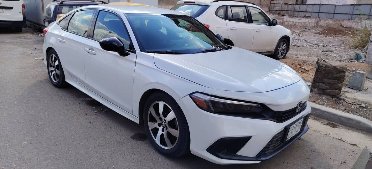 هوندا سيفك موديل 22 محرك 2000 بسمي تحويل ثاني يوم عارضها 140 وبيها مجال رقمي *********** /***********
