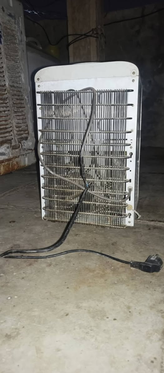 سلام عليكم غراض للبيع سنك بس الحوض بي فطر صغير براد مي مال ثلج سنك ب 25 البراد ب 20 متواجد فقط واتساب ***********  مكان الفلوجه الجولان
