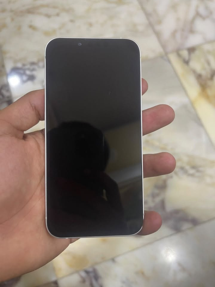 السلام عليكم ايفون 13 عادي شرق اوسط ذاكره 128 بطاريه 99 جهاز نظيف شغال كلشي مابي أبيع فحم السعر 200 ألف 
***********
