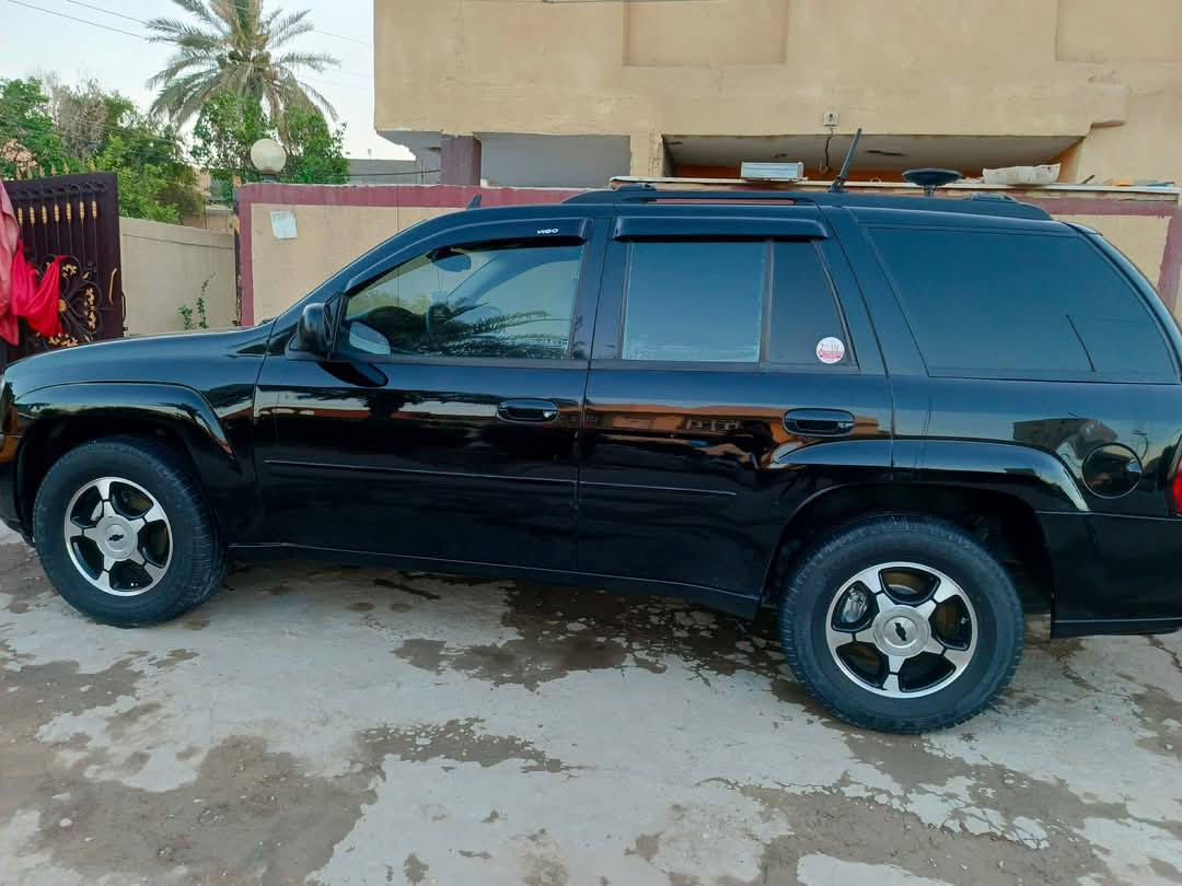 للبيع بلايزر 2006.  امريكي ‏‪***********‬‏للاتصال. 
سياره جديده. محرك 4200 بلادي جديده 6 سلندر 

تخم تاير .. حداديه محرك  قبق ابيض مكفولات 

رقم اربيل سنوي ساقطه صارلها 4سنوات 

تبريد قطعتين ثلج.    

مكان السياره ..بابل 

السعر 105وبيها مجال. 

بيع او مراوس
