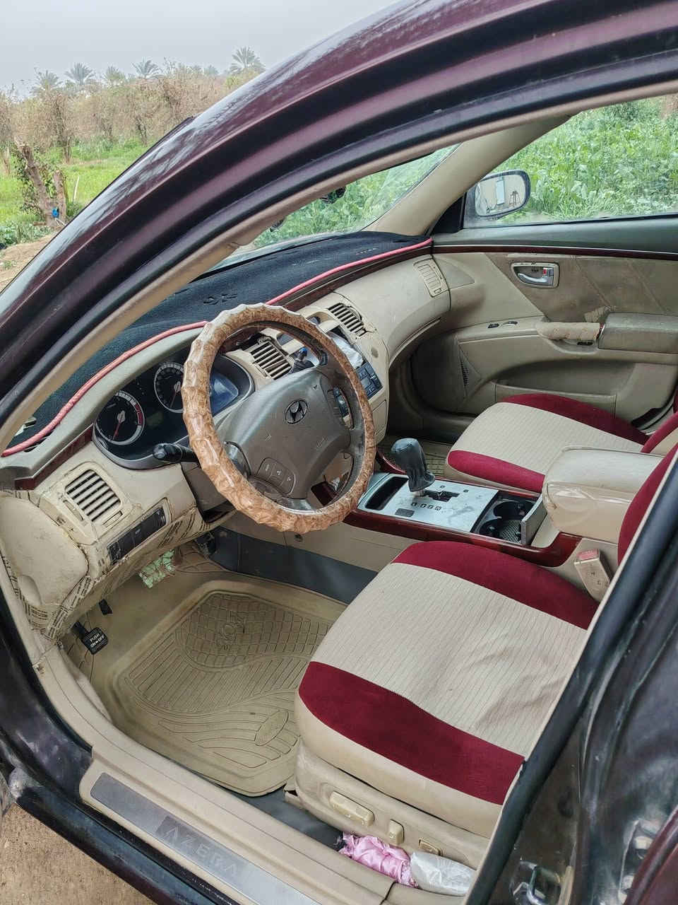 السلام عليكم ازيرا 2006
فول مواصفات صبغ جمالية  مكفولة قبل الصبغ مكفولة من الكص والضربة لغود وشواصي مكفولات محرك وكير كفالة
السيارة بسمي مشروع وطني تحويل باي محافضة السعر 70 وبيها مجال المكان واسط العزيزية 
الاتصال فقط ***********
