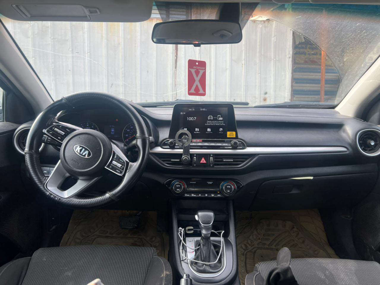 سلام عليكم فورتي وارد امريكي موديل ٢٠١٩حادث كما موضح في المنشور محرك ۲۰۰۰دوش كير At مواصفات عادية معروفة رقم بغداد معوقين باقي ٧اشهر وصير حره مكانه بغداد البلديات السعر١١٣وبيه مجال 
*********** Colombo, Sri Lanka
