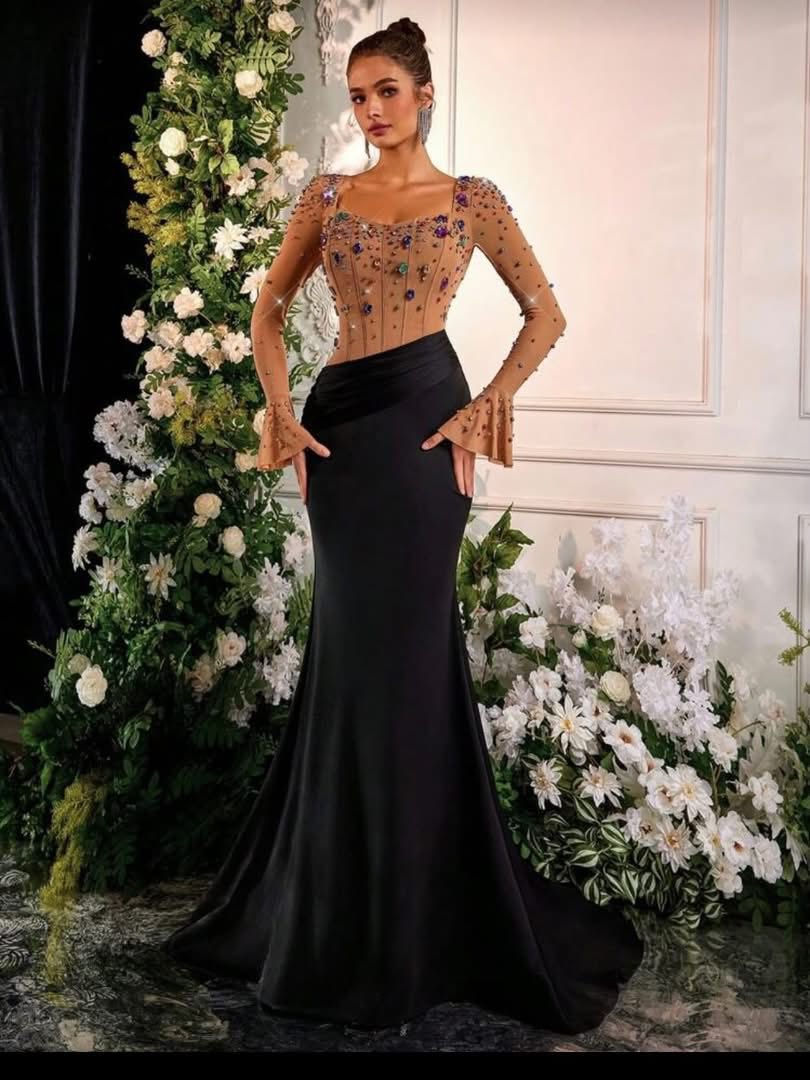 السلام عليكم
فستان قياس S جديدة ماملبوسة
شغل يدوي كبس مو لزك


**إذا كنت صاحب هذا الإعلان وتريد حذفه لأي سبب، رجاءا أرسل رسالة إلى الدعم الفني**