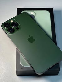 ايفون 13 برو ماكس • ٢٥٦ • بطاريه ٨٤