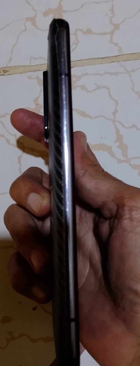 شاومي Mi10t
رام 8+8
ذاكرة 128
معالج سناب دراكون 865
بطارية 5000
شاشه 144 هرتز
ببجي وباقي الالعاب 90 فريم
مامفتوح وشرط الفحص
جهاز نظيف
فقط ظهر مكسور ومغلف 
الباقي كلو شرط
150 وبي مجال حك جيتك
شراي راسلني خاص


**إذا كنت صاحب هذا الإعلان وتريد حذفه لأي سبب، رجاءا أرسل رسالة إلى الدعم الفني**