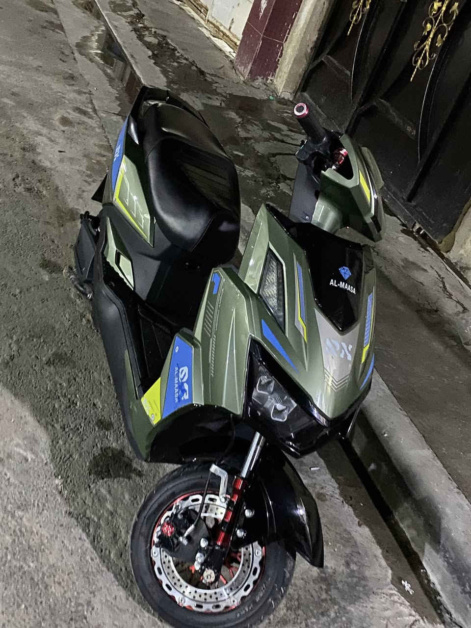 السلام عليكم دراجة شحن للبيع  سكنس موديل 2024دراجة رايدها 600وبيها مجال مكاني بغداد الشعب قرب سوق شلال  للاستفسار رقم ***********
