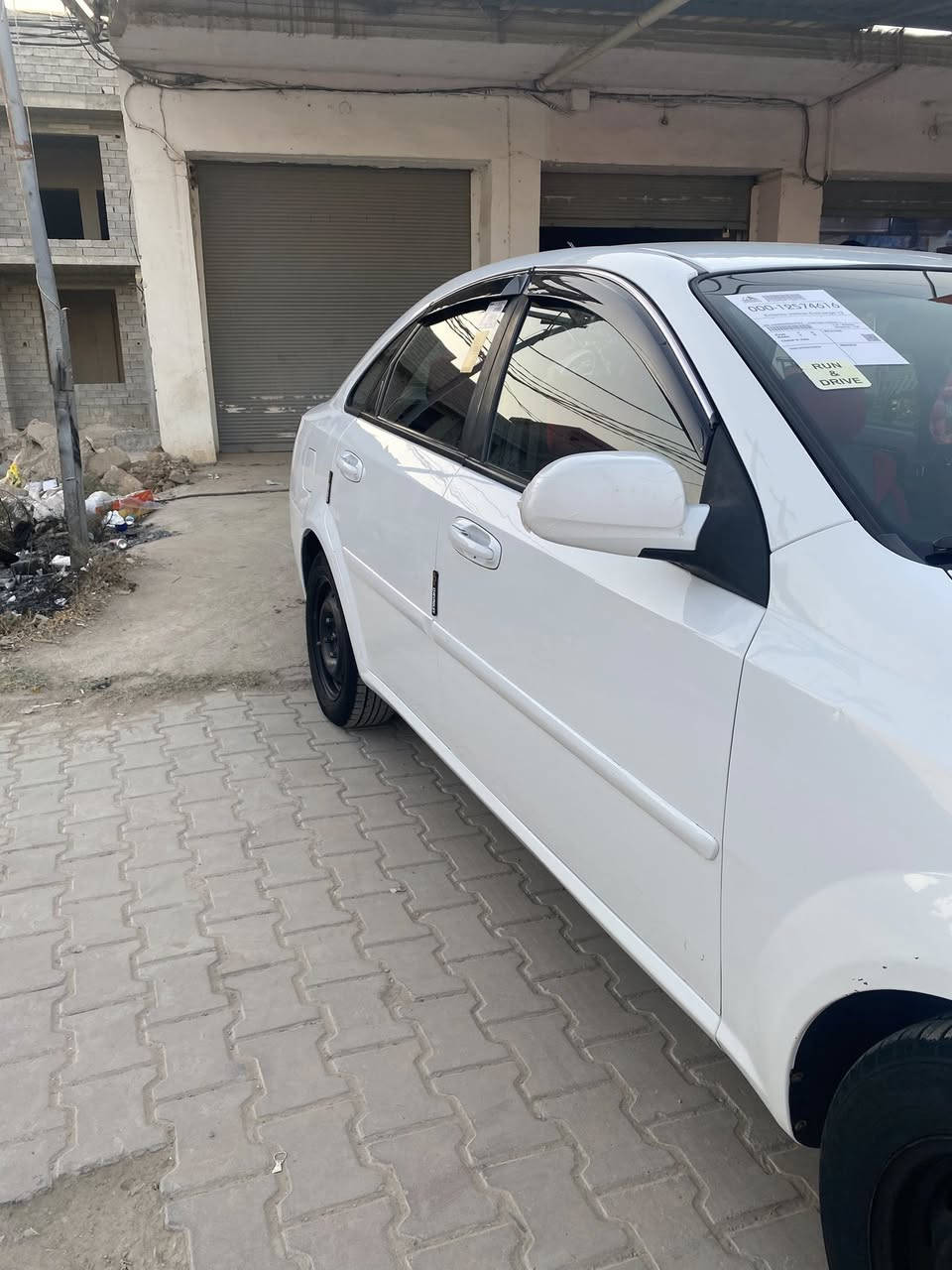 سلام عليكم سيارة ابوترا ٢٠١٣  قطعه وحده صبغ للاستفسار ***********
