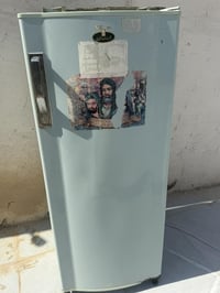 ثلاجة • تشتغل • قرب سيد دفاس