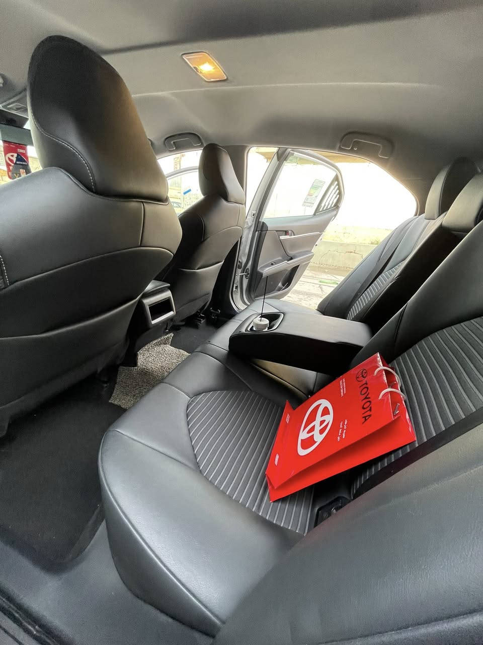 كامري 2023 مواسفات se
سيارةكة تاقانةية لةجواني 
نوكة دةرري مةسرةفي تي نية
سيارةكة زور پاك ماوةتةوة
15km روشتوة 
تايةي شةريكةي لةژيرة 
كةتةلوك و شتي كشتي ماوة 
كاعي شةريكةي تيداية
بو زانياري زياتر دةتواني تةلةفون بكةيت
ژمارة تةلةفون 
***********
*********** 
ناونيشان كةركوك
