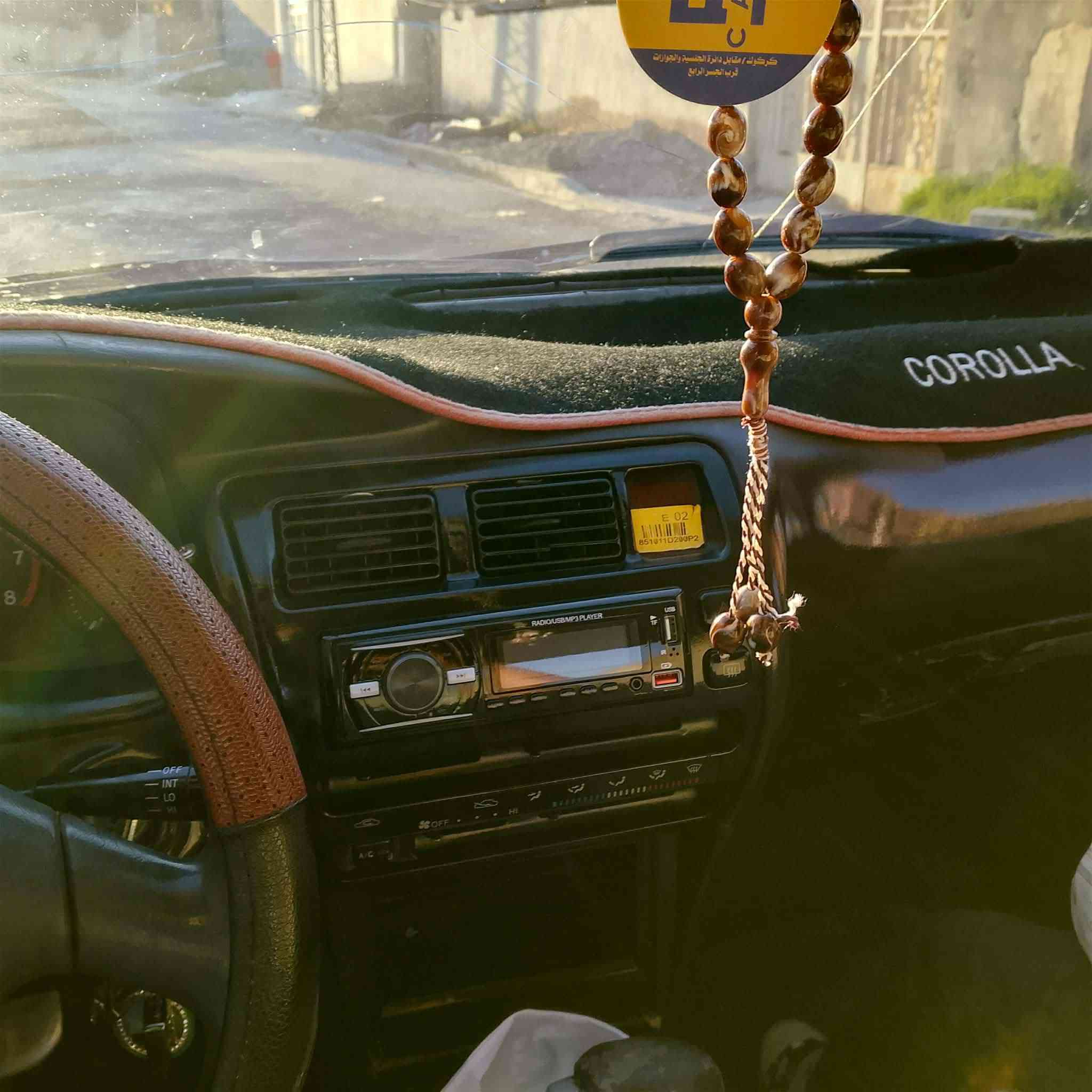 السلام عليكم
ا
كورلا 93 
يسرى بلاد 
رقم بغداد انكليزي
كير محرك كفاله
كهربائيات كلها شغاله
تبريد شغال 
تخم تاير 
السيارة باسمي شرط التحويل
العنوان ديالى المقدادية
موبايل ***********
السعر 63 وبيها مجال
