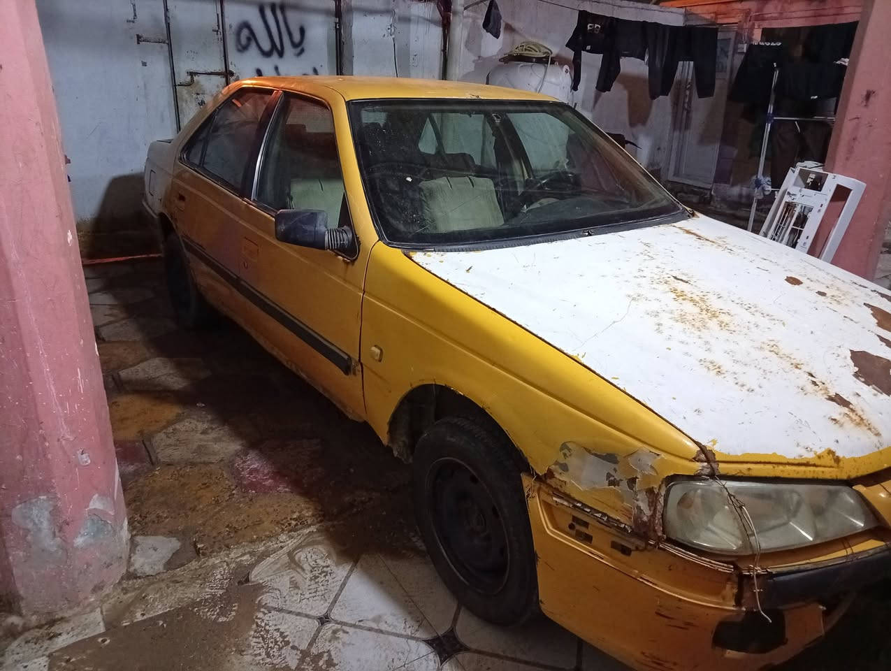 السلام عليك بيجو بارص للبيع  مديل 2010 السياره بيها تبخير بل مكينه راعيها موجود سنويتها ما ساقطة مصفره غرامات بس هيأه بعدهي ما مصفره   سعرها  10 ورقات وبيها مجال ترهم مراوس  مكان السياره بصره ابي الخصيب. كوت ثويني للاستفسار اتصل ***********.
