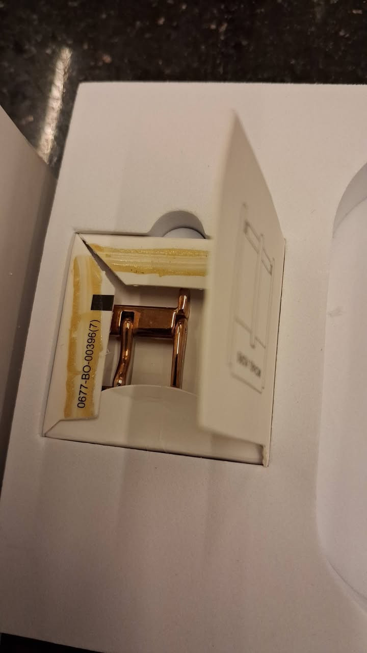 Micheal kroz smart watch


**إذا كنت صاحب هذا الإعلان وتريد حذفه لأي سبب، رجاءا أرسل رسالة إلى الدعم الفني**