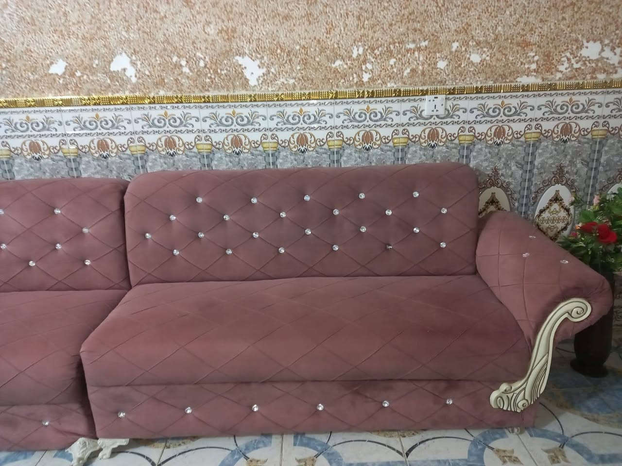 السلام عليكم تخم نظيف جدا كرويتين وزاوية سعرهم 200 الف وبي مجال بسيط
الاستفسار  ***********
