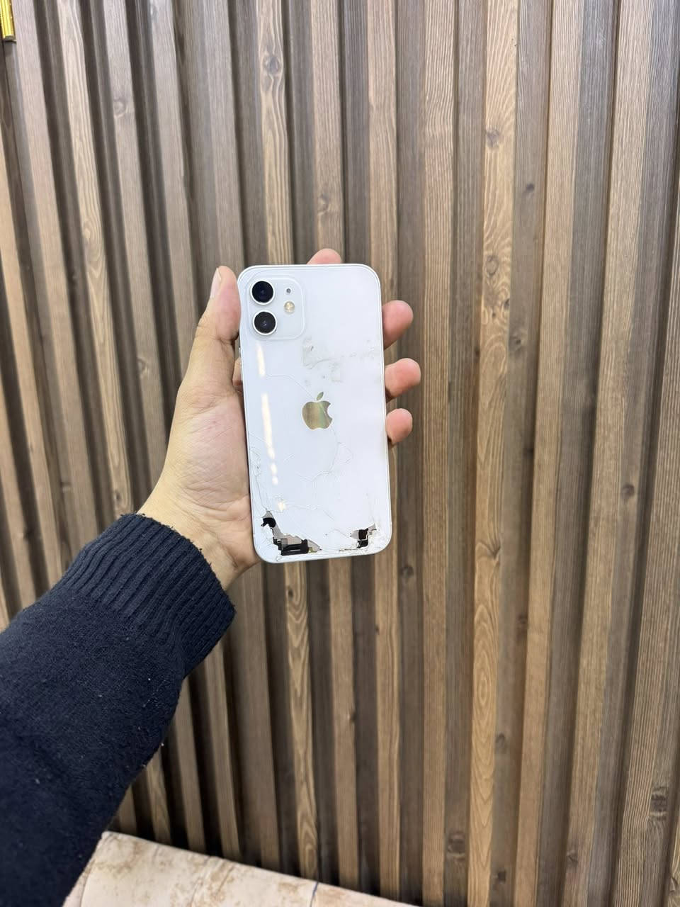 السلام عليكم ورحمة الله وبركاته .
ايفون 14 برو ماكس دبل خط 
ذاكرة 256 بطارية 81 بلادي الجهاز فقط بي شرك خفيف بالضهر السعر 775 الف 

ايفون 13 برو ماكس تك خط بلادي الجهاز فقط مشروك الضهر ذاكرة 256 بطارية 82 بلادية السعر 585 

ايفون 13 عادي اللون الأبيض تك خط بلادي الجهاز 
ذاكرة 128 بطارية 82 بلادية شرط السعر 450 

ايفون 12 برو ماكس دبل خط اللون النيلي 
الذاكرة 256 البطارية 79 بلادية 
الجهاز على وضع الشركة ما مفتوح بلادي شرط الفحص 
السعر 485 

ايفون 12 برو ماكس تك خط مبدل خارطة مال جهاز 
الذاكرة 256 الجهاز حيل نضيف السعر 305 

ايفون 12 عادي اللون الأبيض تك خط 
الجهاز بلادي فقط مشروك الضهر 
الذاكرة 128 البطارية 81 بلادية 
السعر 295 
#للاتصال***********
