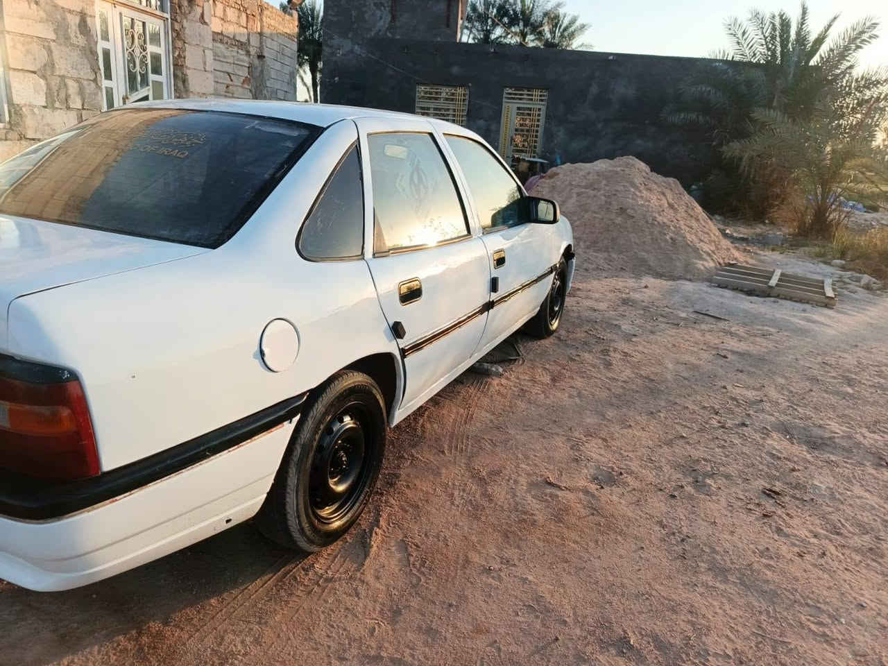 السلام عليكم اوبل فكترا موديل ١٩٩٠ رقم نجف السنويه ساقطه مكنيه ١٦٠٠ بيه بخار عليه غرامات ٣٤٠ مصبوغه عام فرن حداديه جاهزه تايرات جدد كهربائيات شغاله بيه تلحيضات بسيط ترهم بيع اومراوس مكاني ديوانيه قضاء غماس تلفون ***********
