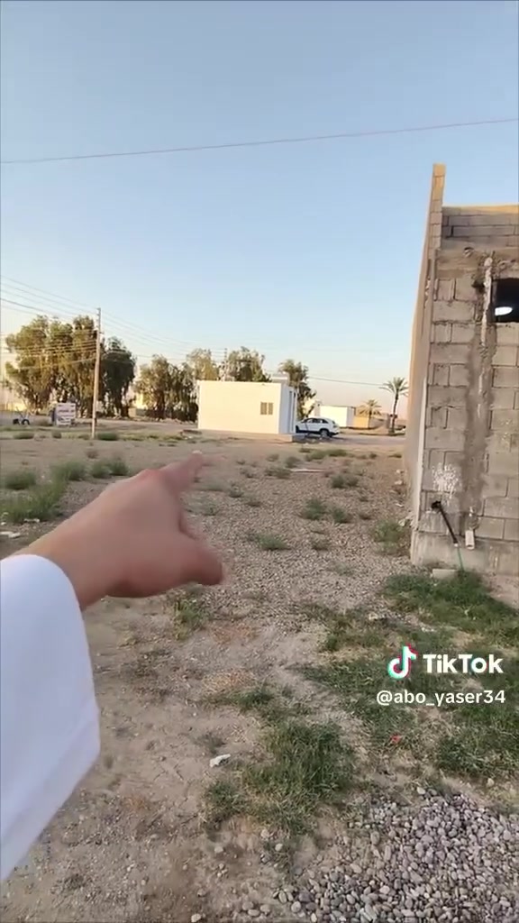 دار لبيع المساحه ٣٠٠ منطقة تل الاخضر عبور السكه الحديد لي مقابيل منطقة الملعب الرمادي البيت بناء حديث ٢٠٢٥ مفوض لطابو السعر 115مليون لستفسار اتصل على الرقم ***********

