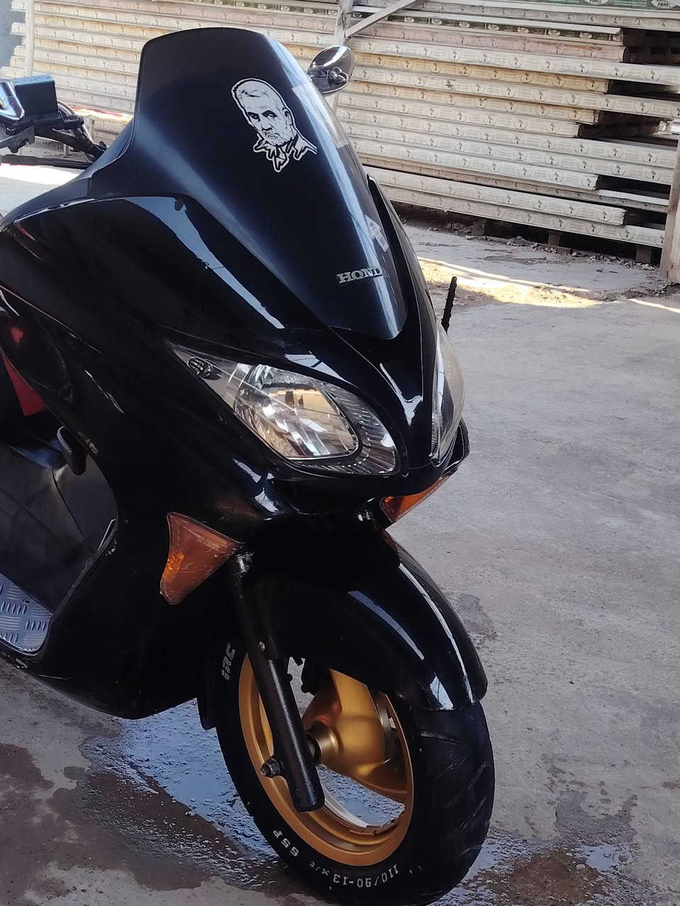 اسلام عليكم ورحمة الله وبركاته
فورزه عميه بلاد 09 كرستال مرقمه بغداد
قبق اكلجات نيكل
قبق شوته نيكل
مري نيكل
استان صفح نيكل
صالصنه نيكل كاتم
دراجه مفوله وعلى ايدي
مكاني ديالى الخالص
الشراي يتصل ***********
سعره3500
