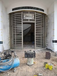 صبغ وتنظيف الشبابيك والابواب وصبغ الجدران بأسعار مناسبة 07858772653 لل...