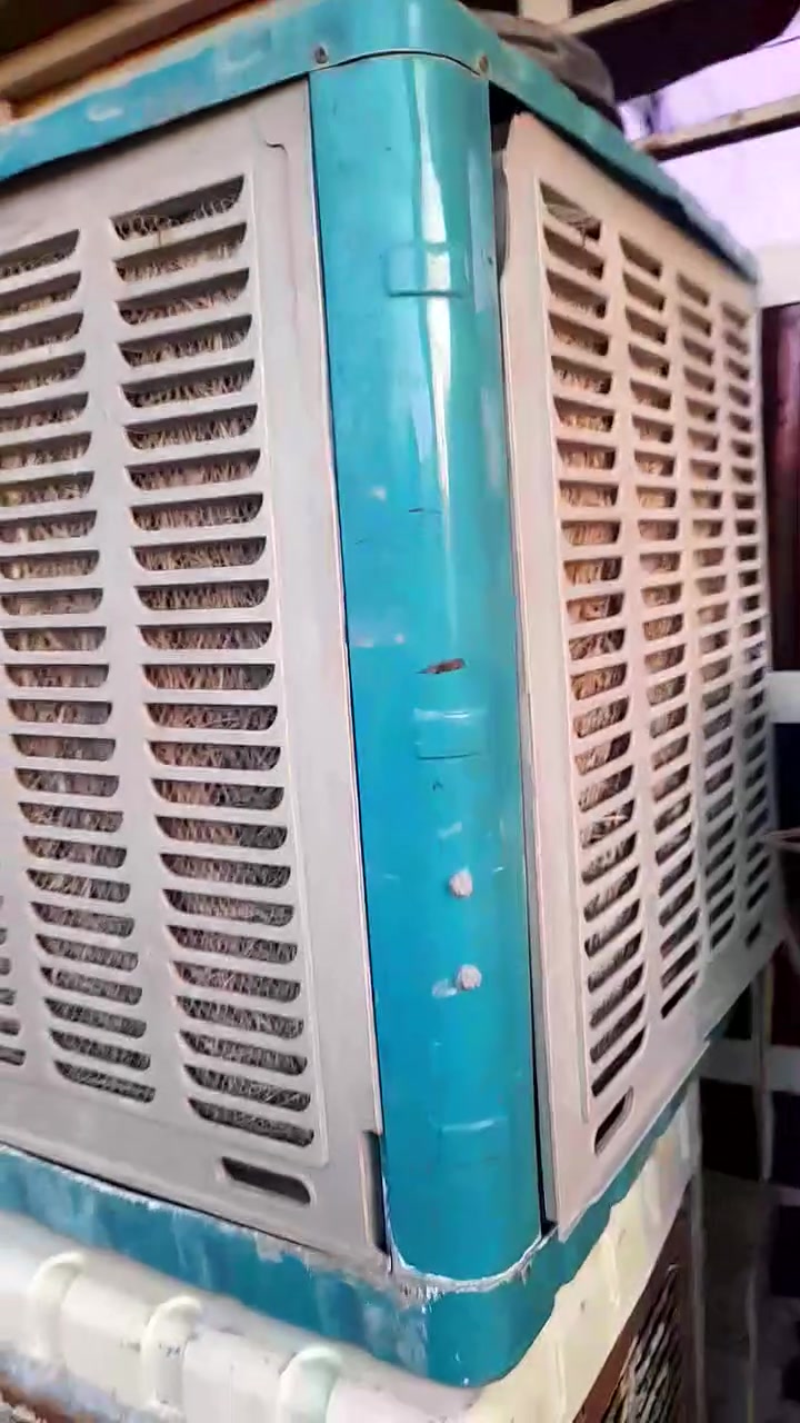 مبردة نضيفة كشر نضيف ماطو سرعتين بس غسل يراد تنغسل شغالة وجاهزة مكاني بغداد لكفائات مال لعبيدي 
سعر ١٠٠ ألف وبيهة مجال رقم ***********
