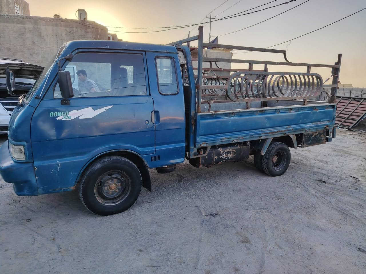 للبيع كيه قماره وربع ٧ جنكال مديل ٩٧ رقم بابل انكليزي بسمي  من جانت منفيس لحد الان عل ايد وحده مال جناي كفاله عامه تخم تاير صدر خلفي وامامي جديد رقم شاصي بلادي جدا واضح السعر ٥٨ مجال قليل مكاني نجف بالمشخاب ***********
