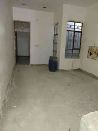 يوجد دار البيع في الشعب الغرير قرب الجامع المحروك خلف السدة المساحة 10...