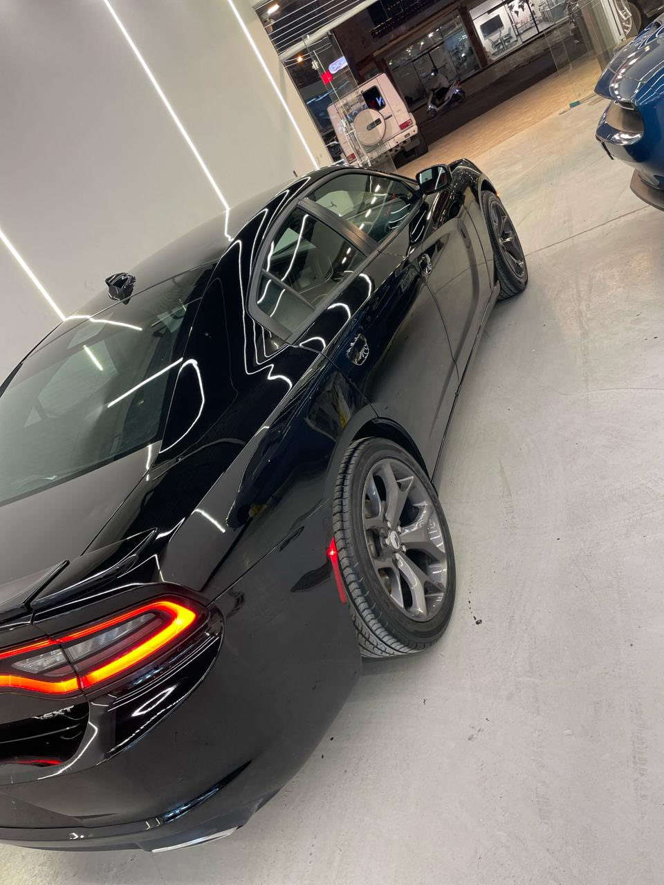 سلام عليكم 
جارجر 2016 فور ويل 6 سلندر ماشية 95 ميل رقم بغداد اب اسمي مكينه كير خير من الله حادثه جاملغ وبنيد بدون دواخل ايرباك استيرن  فقط مواصفات شاشه جبيره شفتات ستيرن تدفئه كشنات سياره جديده وجاهزه السعر 170 وبي مجال بسيط مكانه بغداد القادسيه 
***********
