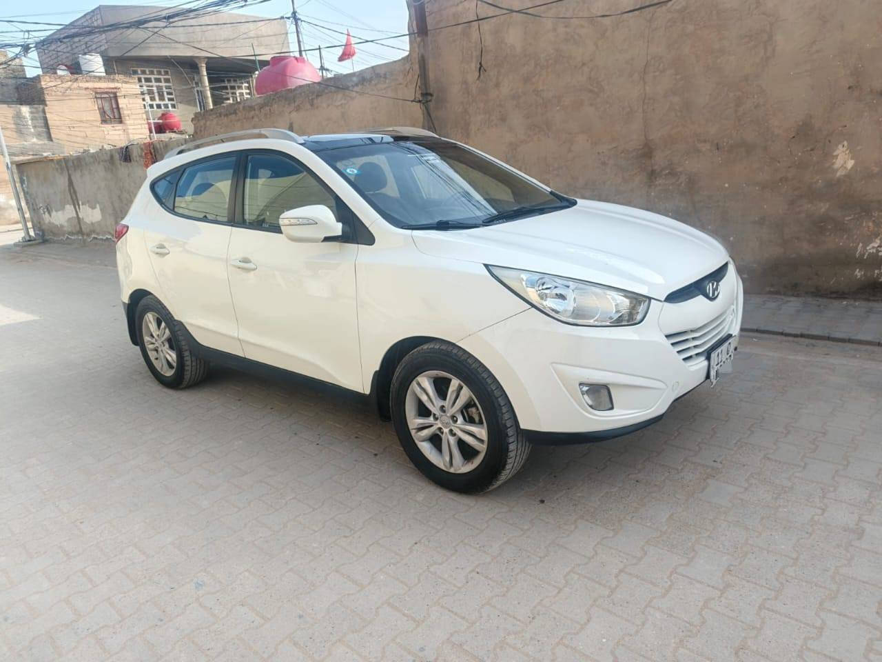 توسان 2012 خليجي كفاله عامه فول مواصفات 
مكينه 2400
بانوراما 
كامره 
حساس 
شاشه داخل لونين سياره جديده بمعنى الكلمه جاهزه ع اخر حبايه كله كفاله مكينه او كير او حداديه تبريد تدفئه تخم تاير سياره ماشاء الله تخبل ترايها كلش حلو رقم بغداد انكليزي بسمي تحويل مباشر 
السعر 136$ ***********
