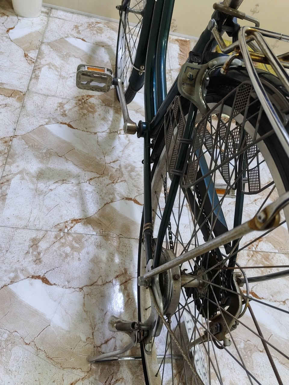 سلام عليكم  👋
باسكل بناتي بطه  🦆
باسكل نضيف كلش
ختم واحد كله 
باسكل مال باله 
سبعه كير 
كير كله شغال
باسكل كله كامل 
سعر 80بي مجال
كربلاء بوبيات قراب اسواق برتقاله 
راقم الهاتف (***********)
