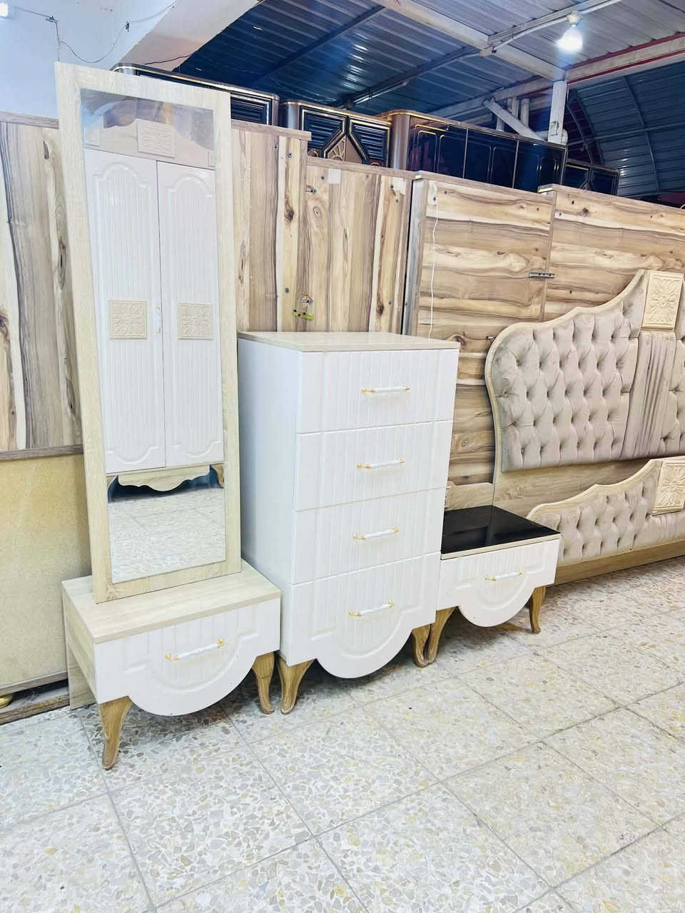 ✨ غرفة تركي كانتري زان اصلي صبغ حراري مودرن 10قطع ✨
سرير مخزن  
✨ نظافة 95/💯
 السعر  / مليون و150
🚚 شد ونقل مجاني داخل بغداد
محافضات اجور نقل


**إذا كنت صاحب هذا الإعلان وتريد حذفه لأي سبب، رجاءا أرسل رسالة إلى الدعم الفني**