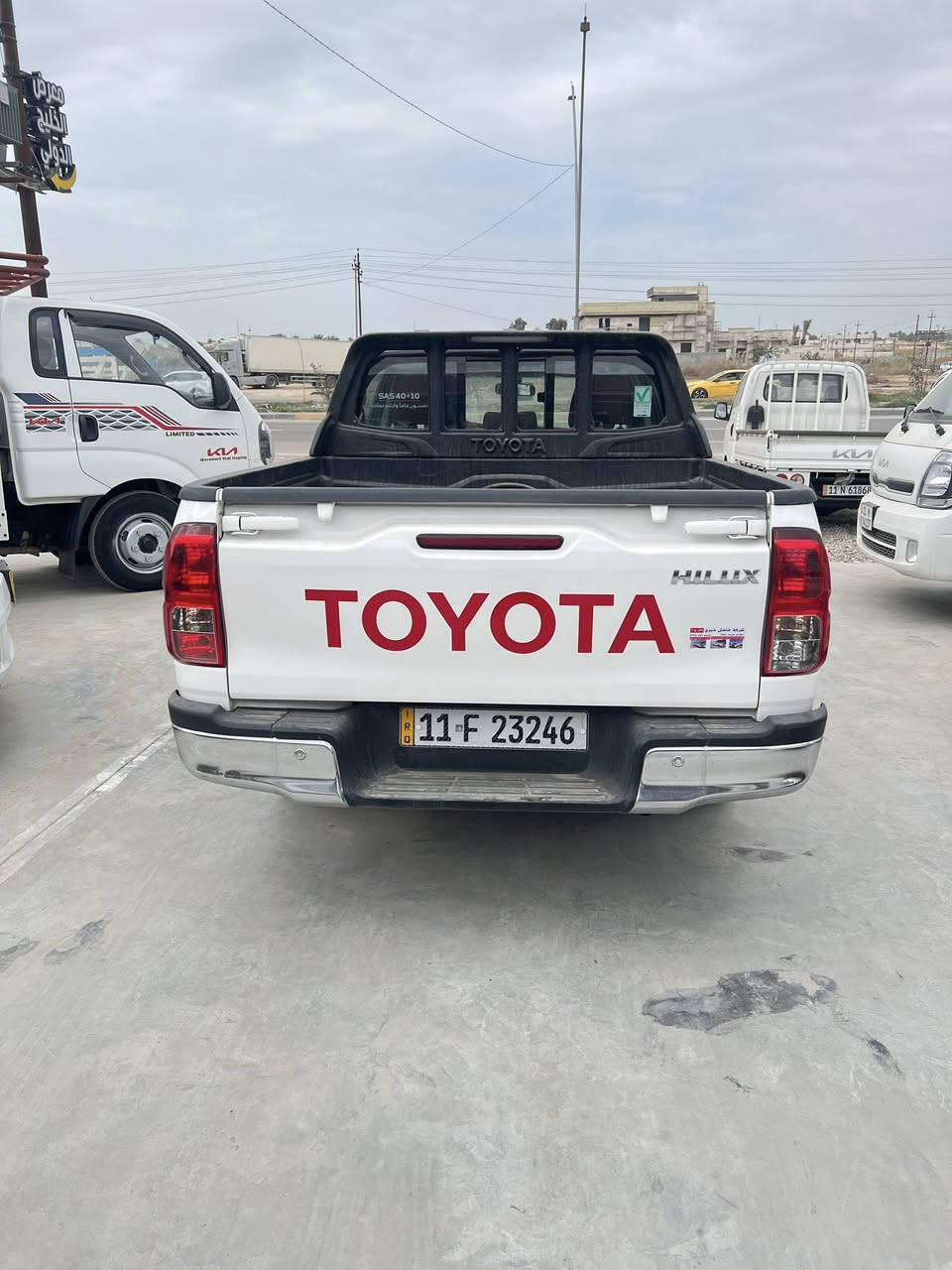 يالله السلام عليكم 
للبيع بيكم هايلوكس موديل 2024
مكفوله كفاله عامه كير عادي فول مواصفات 
سعر السياره 245وبيها مجال للاستفسار الاتصال على الرقم 
محمد حسن ‭0770 407 4449‬
سيد امير المعموري***********
معتز  المعموري ‭0770 882 5697‬
