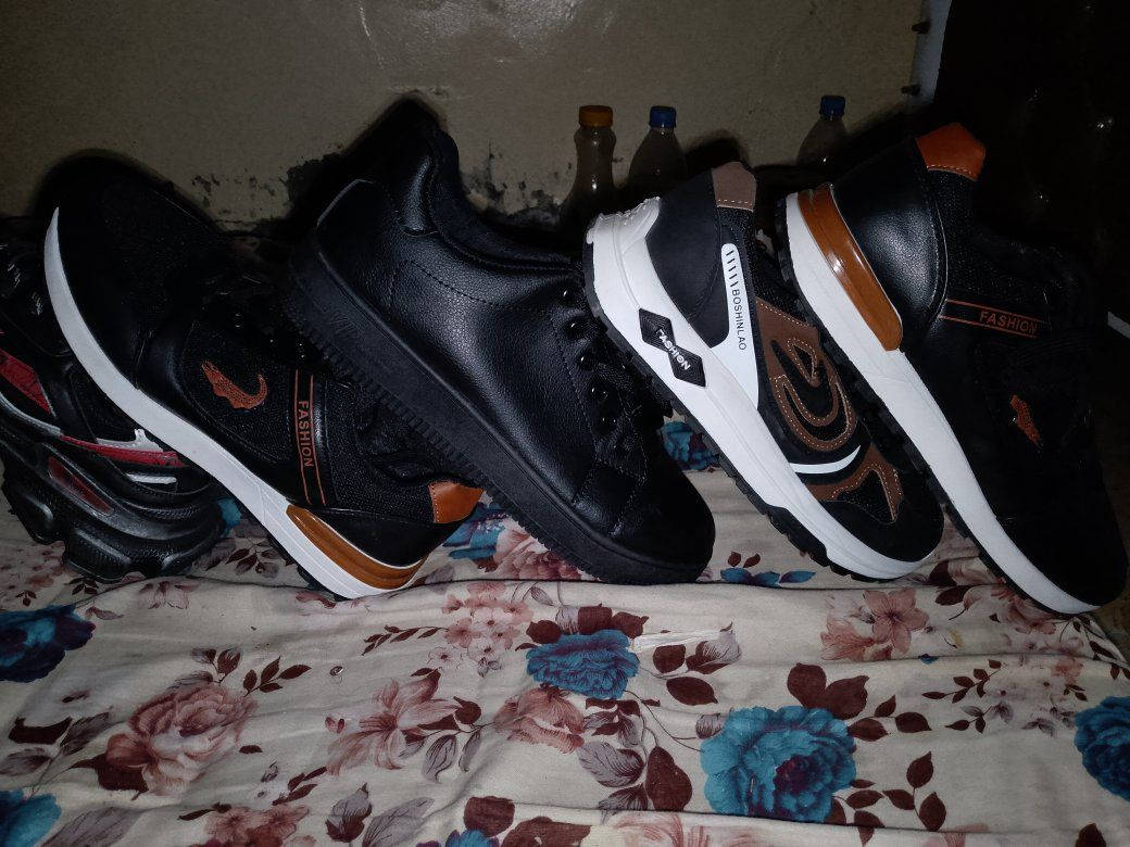 حذيت جديد. بيع مجمعات  قصمصل رجل كذالك ساعه نساء ثني  حذيت نساء هم اكو هواي بس ما نشر لان عندي شغل هواي


**إذا كنت صاحب هذا الإعلان وتريد حذفه لأي سبب، رجاءا أرسل رسالة إلى الدعم الفني**