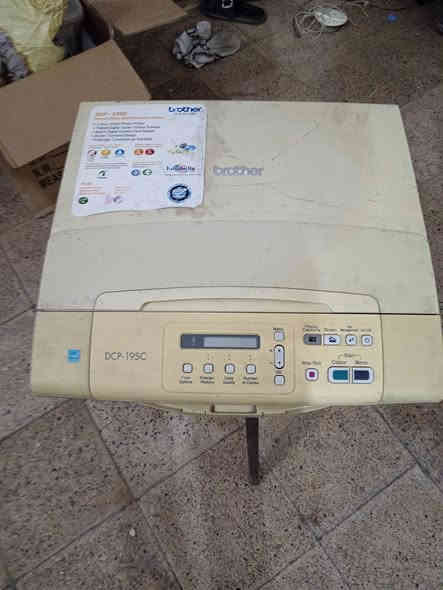 طابعه لبيع السعر  50 الف الشراي يدخل علا الرقم ***********
