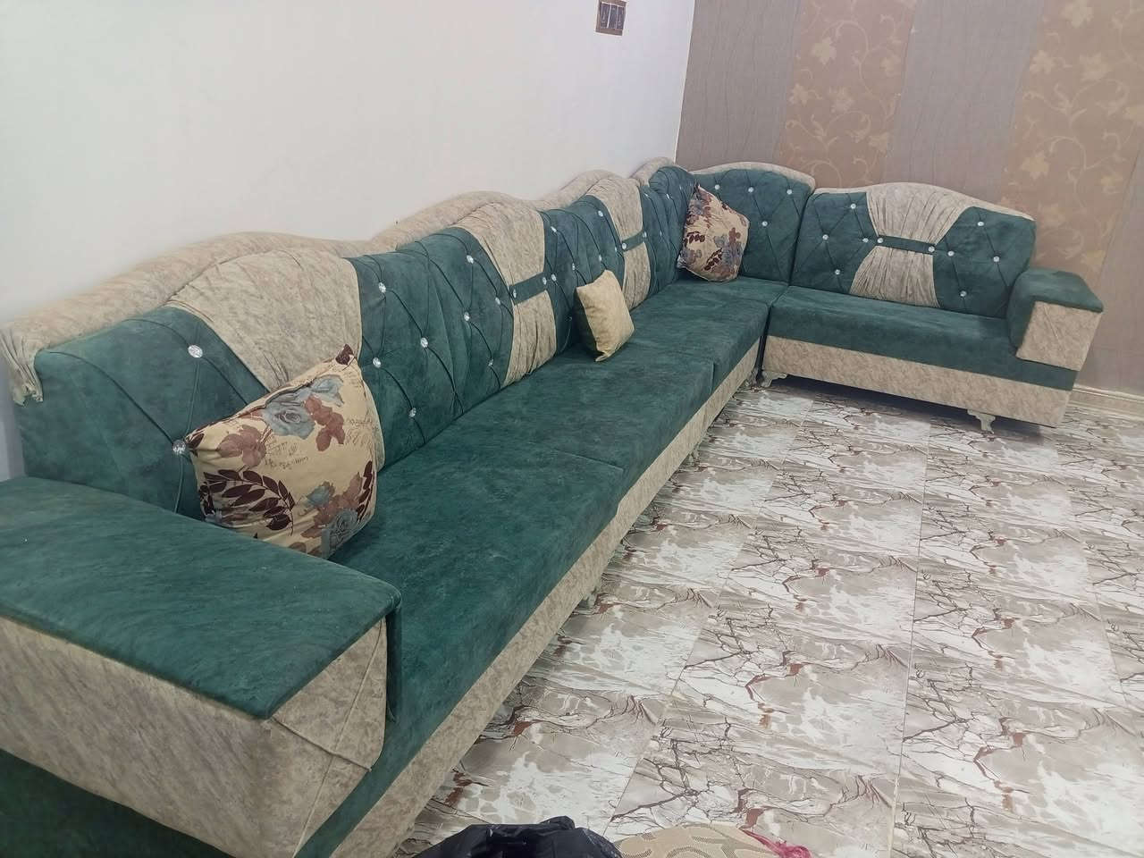 السلام عليكم 
جديد جديد
ديوانين ١٢ قطعة ٢٤ نفر مشتري ب٩٠٠ الف 
واريد ابيعه ب٦٥٠ الف  محتاج فلوسه
بلايود موا اسيورة شرط اذا موا بلايود لا تأخذه
اخوان بلا شطارة لان القرآن ايگول( ولا تبخسوا الناس اشيائهم )
يعني انا خسران بي ٢٥٠ الف فلا تتشاطر وياي


**إذا كنت صاحب هذا الإعلان وتريد حذفه لأي سبب، رجاءا أرسل رسالة إلى الدعم الفني**