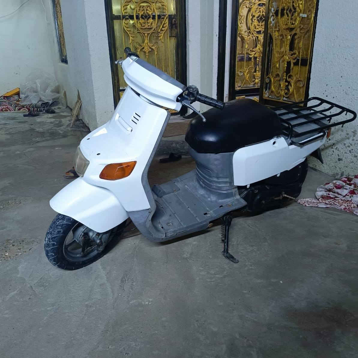 السلام عليكم دراجه ياماها  بيكم
نضافه 80 بالميه  كلشي شغال بيها سلف هندر كهربائيات كامله   
السعر 400 وبيها مجال


**إذا كنت صاحب هذا الإعلان وتريد حذفه لأي سبب، رجاءا أرسل رسالة إلى الدعم الفني**