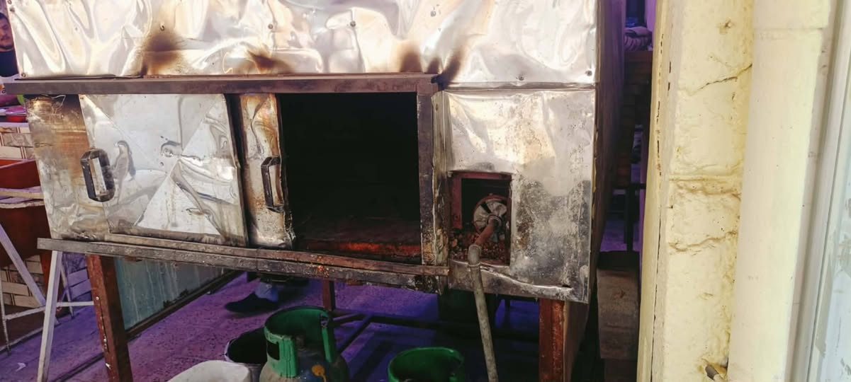 للبيع فرن لحم بعجين حجم وصط بسعر مناسب
***********

***********
