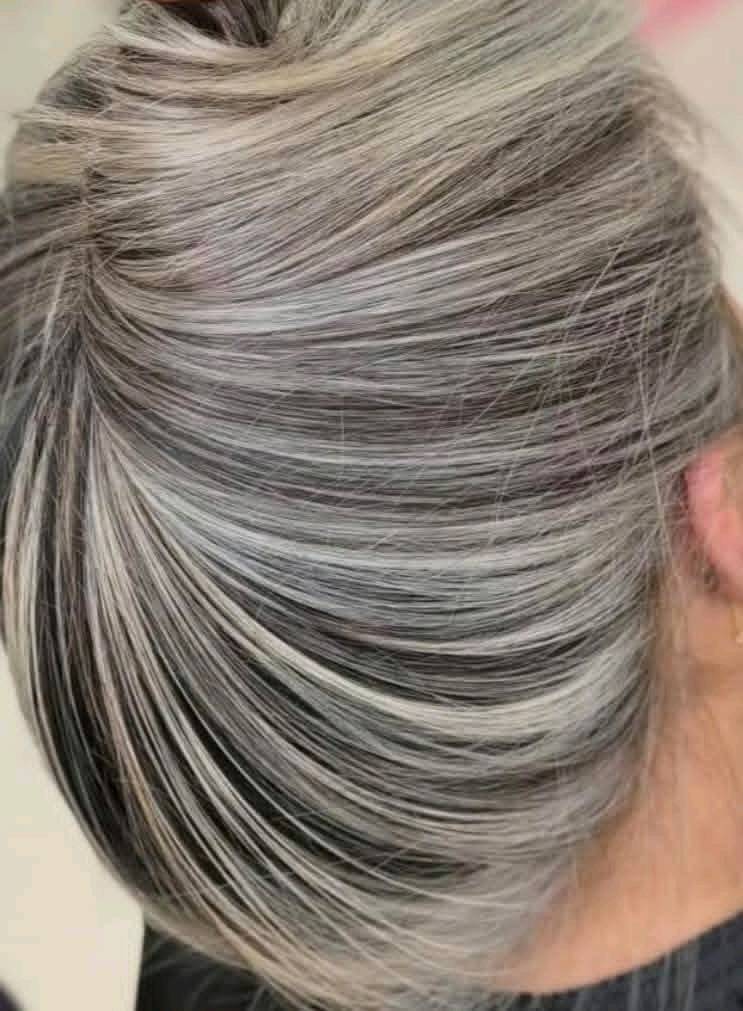 #عروض_تهز_الكاع
🎄بمناسبة رأس السنة🎄
🎇🎈🧨🎁🎆🎇✨
سويتلكم عرض يجنن لمدة اسبوع 
اوقات الدوام من الساعه 10صباحا لغايه 8 ليلا 
الافضل الحجز قبل الحضور 

1_ قص شعر 10الاف 
2 _قص +تريتمنت معالج مرمم 15 الاف 
3_حف الوجه ب الخيط 10لاف 
4_ واكس للوجه + خيط ب15 الف
5_ تنضيف بشره بجهاز البخار حار وبارد وإزالة الرؤوس السوداء
والدهون 20 الف
5_تنضيف عادي 10الف
نجي للشعر 
1 _تجذير للشعر فقط 15 الاف 
2_ صبغ شعر القصير 25 
3_ صبغ شعر وسط 30
4_ صبغ للشعر الطويل 40 
5_ ميش كذله وزلف فقط 20 
6 _ميش للشعر القصير 35 
7_ ميش للشعر المتوسط 45
8_ ميش للشعر الطويل 65
📌 العنوان
💒كربلاء حي الحر قرب مجمع ليمونة الأول
💇#مركز_ايليانا_للحلاقة_والتجميل
للحجز والاتصال
📲***********
☎️***********