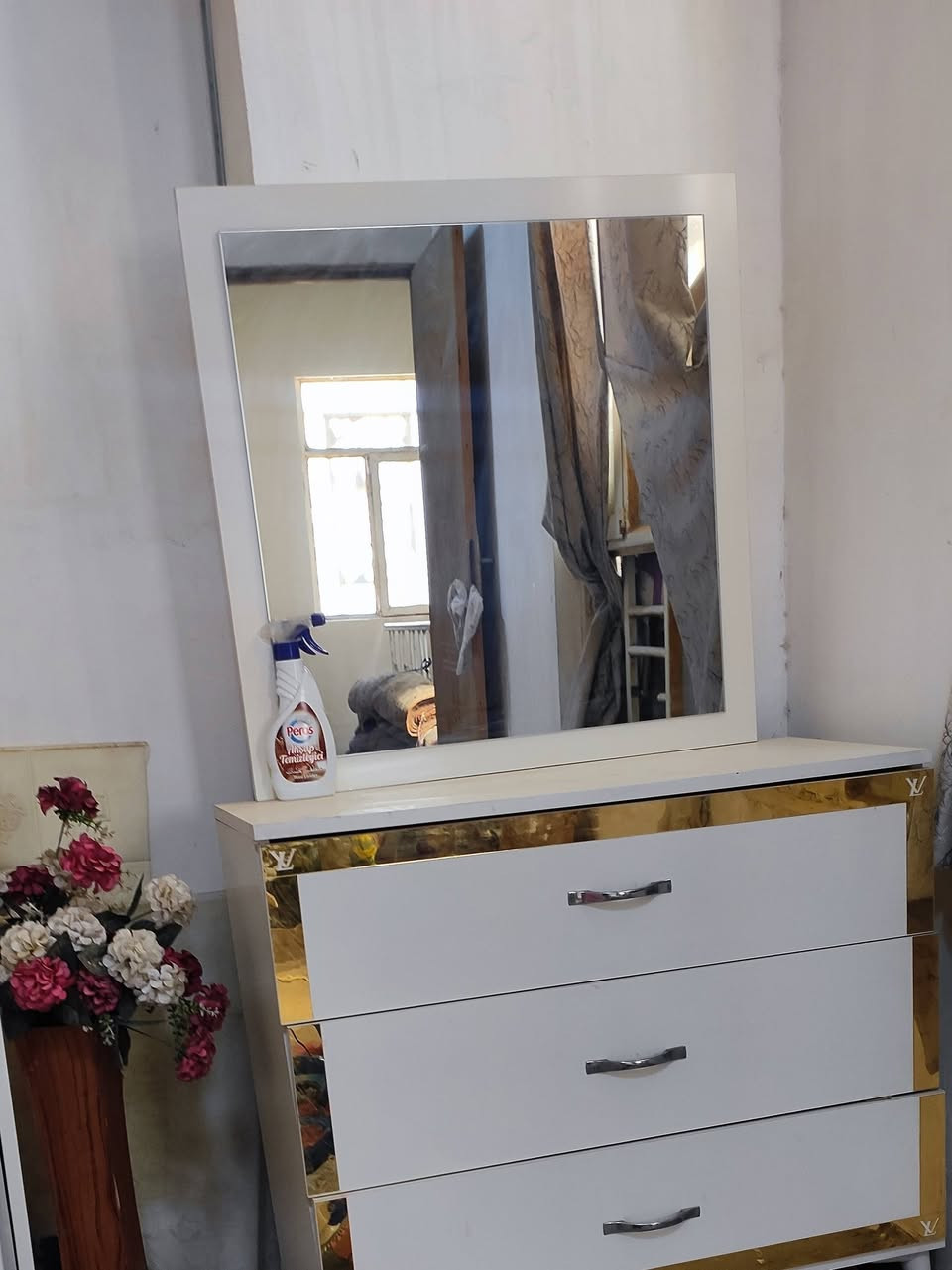 البيع  نضيفه اخو الجديده الي يريده بي خير ويدلل
سعره ب 500وبيه مجال 
***********
