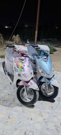 اخوان الدراجات ثنينهم للبيع مكفولات بس السمائية عليها صالنصه fm ثنينهن...