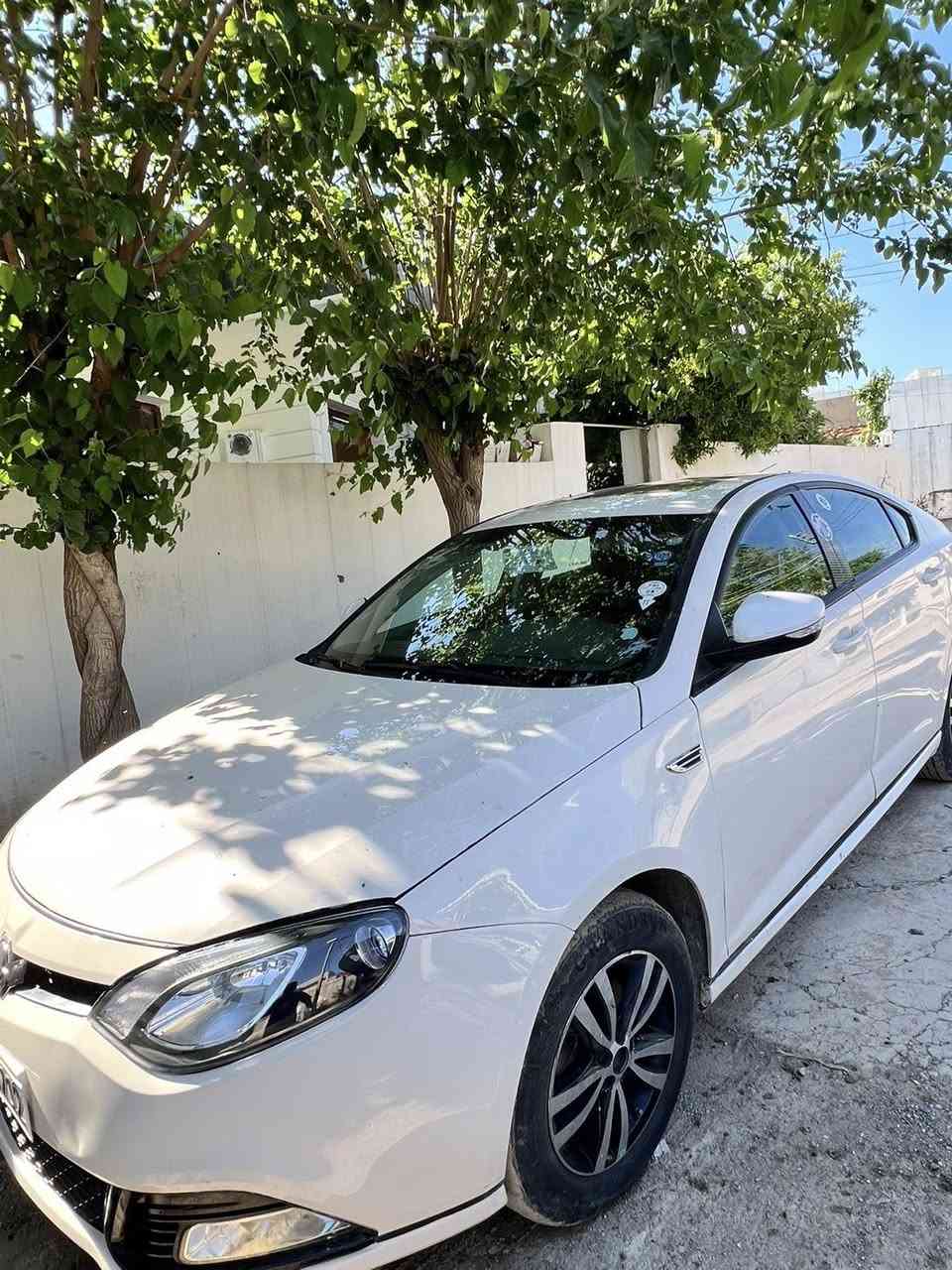 MG 6 2014
178000 ڕۆیشتوە 
فول مواسەفات 
مەکینە ١٨ تۆڕبۆ 
سەیارەکە دەرگاو چەمەلەقی ساردە 
گێڕو مەکینە بە شەرت 
تەحویلو غرامە بە شەرت
***********
