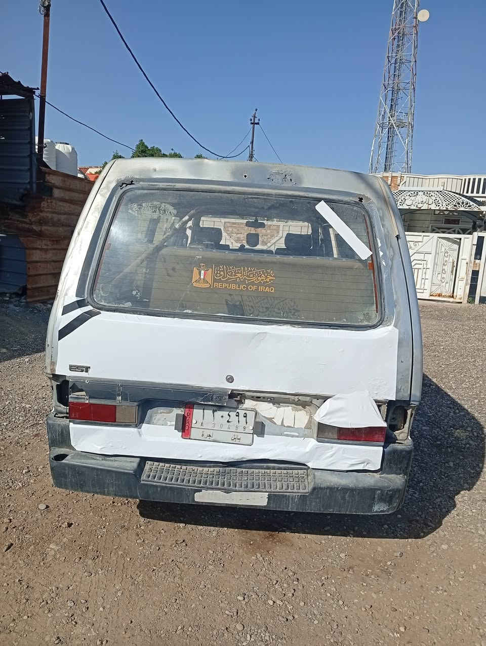 السلام عليكم كيا بسته للبيع موديل 95 سياره خير من الله مكينه جديدة السيارة ما ناقصه اي شي سنويه ساقطه من 19 السيارة راعيه ما اندله فقط سنويه عظم عاج السعر 22 ومطلوب 240 تنكطع من الحساب المكان بابل المسيب قرب سيطرة الوند الرقم ***********
